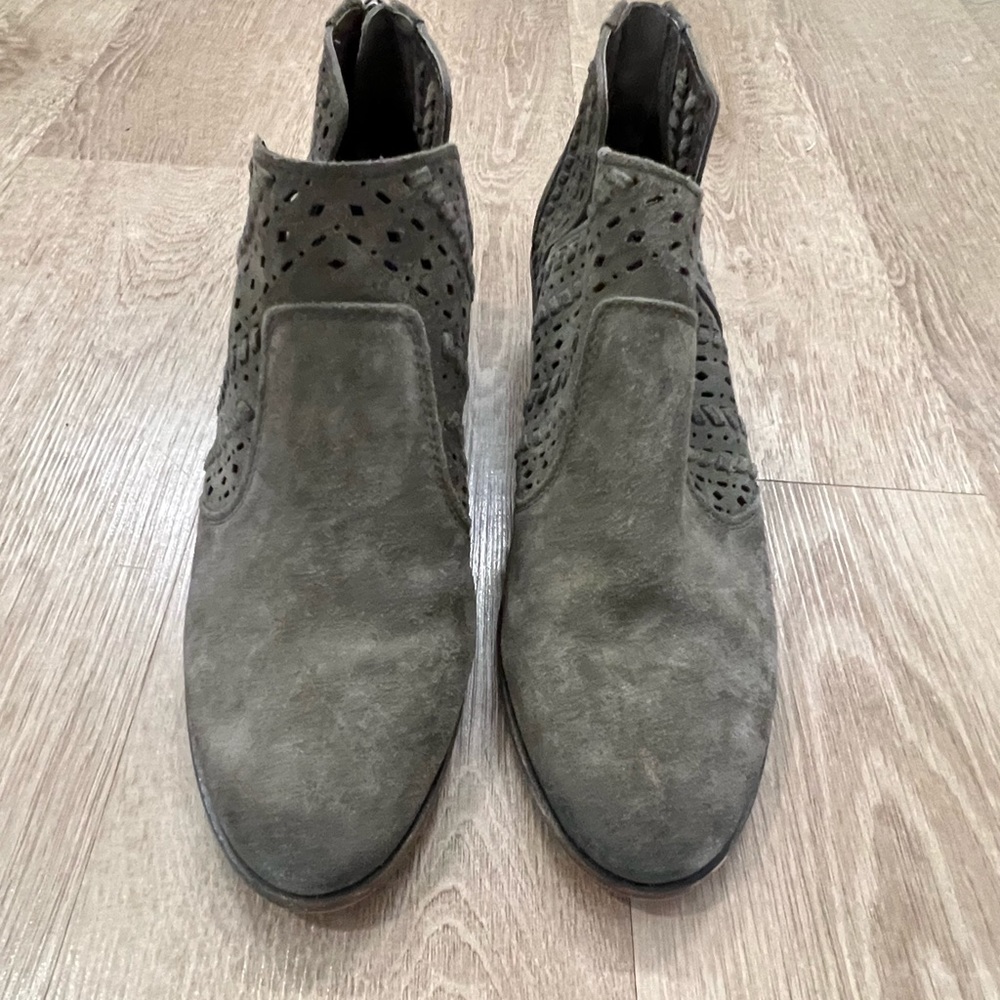 Vince camuto booties - Picture 5 of 5